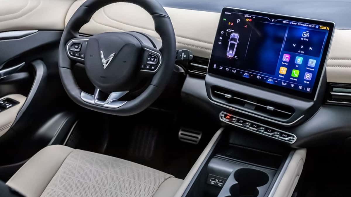 vinfast-vf7-231206-03